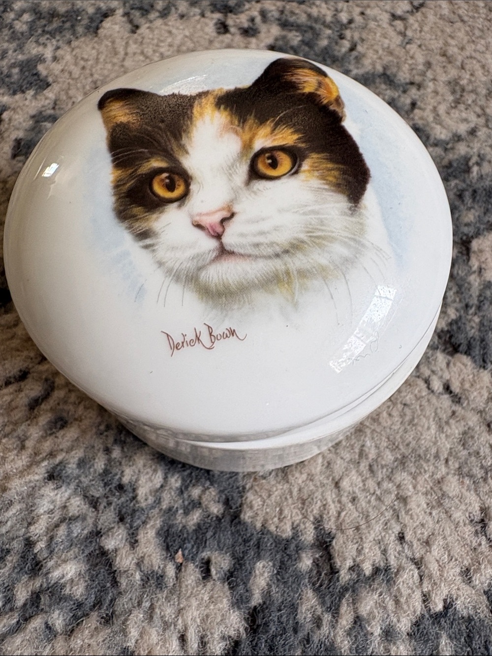 Enesco porcelain calico cat Derek Bown  trinket ring box